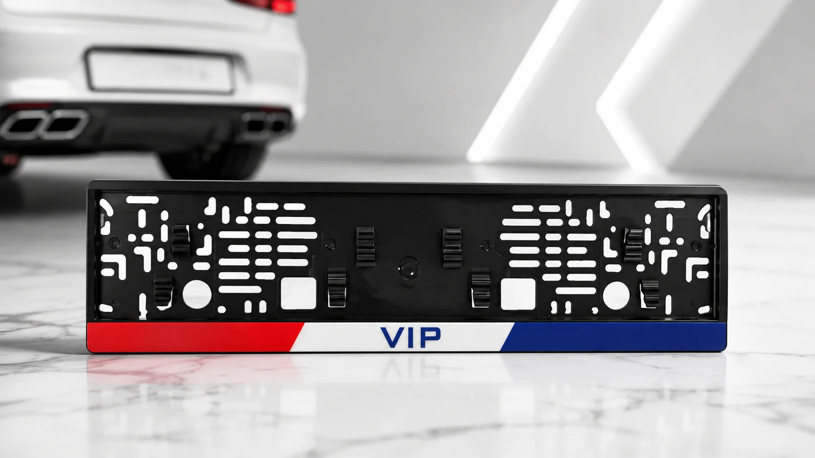 قاب پلاک پلکسی طرح VIP چیست و چه مزایایی دارد؟